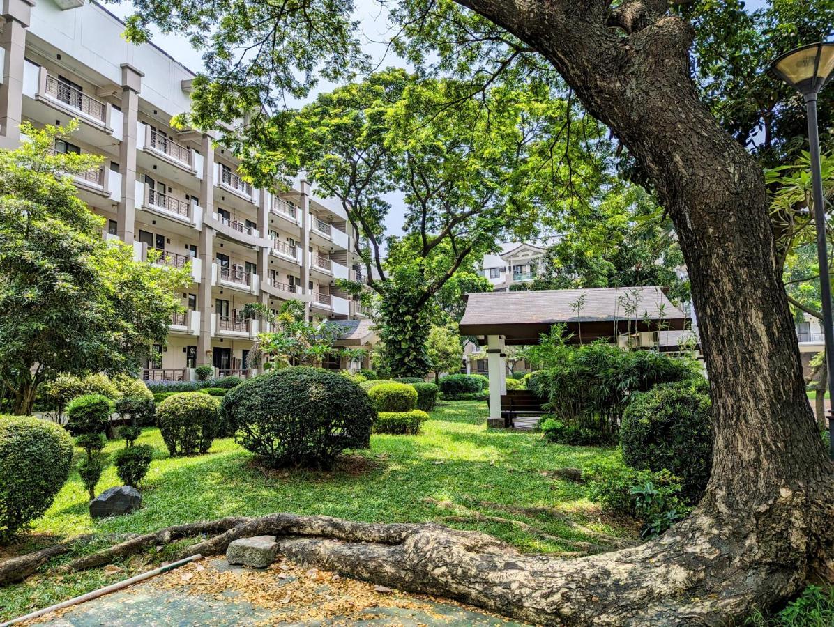 Acacia Estates' The Getaway Taguig Jade Tower Apartment Manila Exterior photo